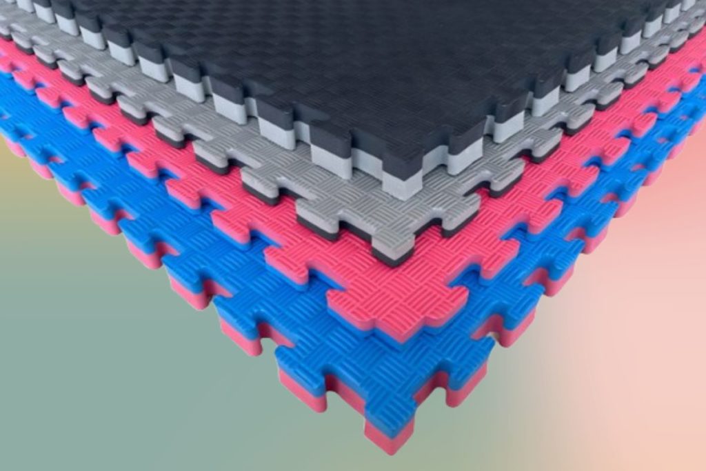 Épaisseur, densité, adhérence : les critères clés d’un bon tatami puzzle